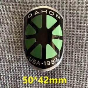 DAHON 1982 USA bike badge, head badge